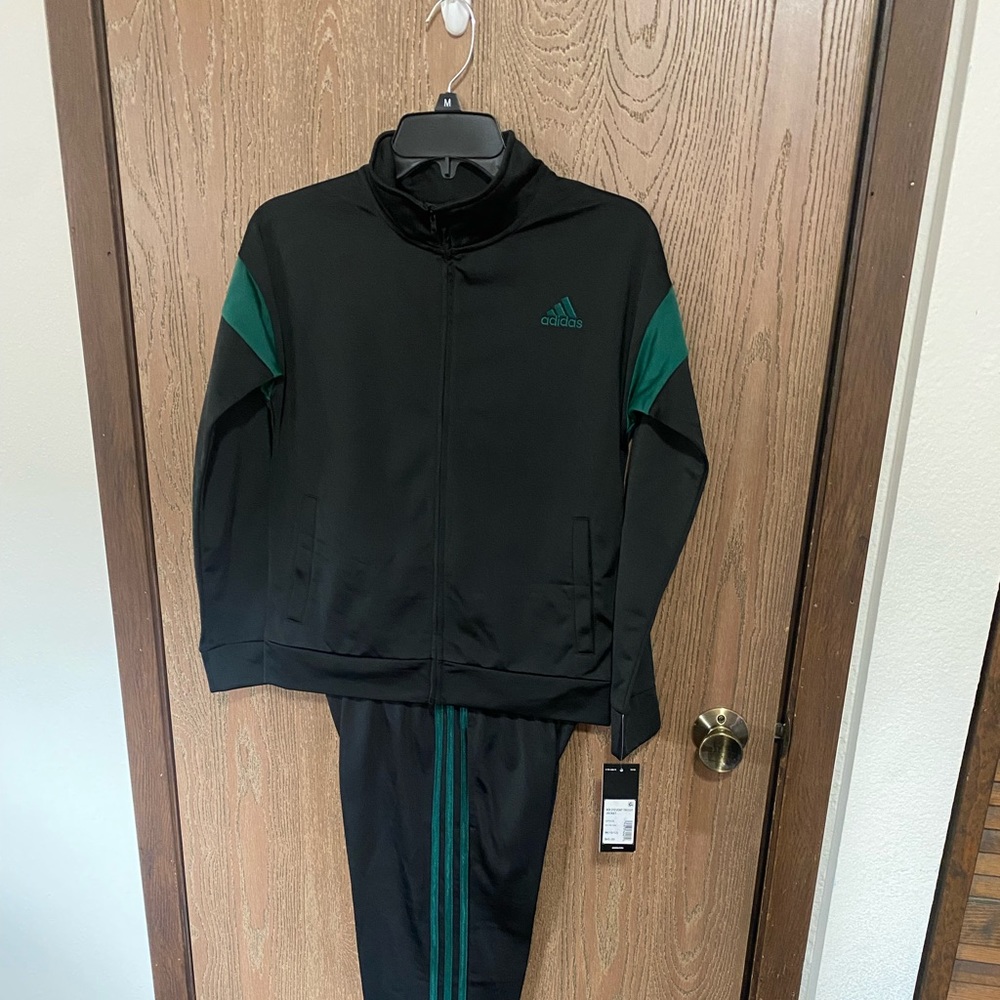 Kids Adidas sweatsuit